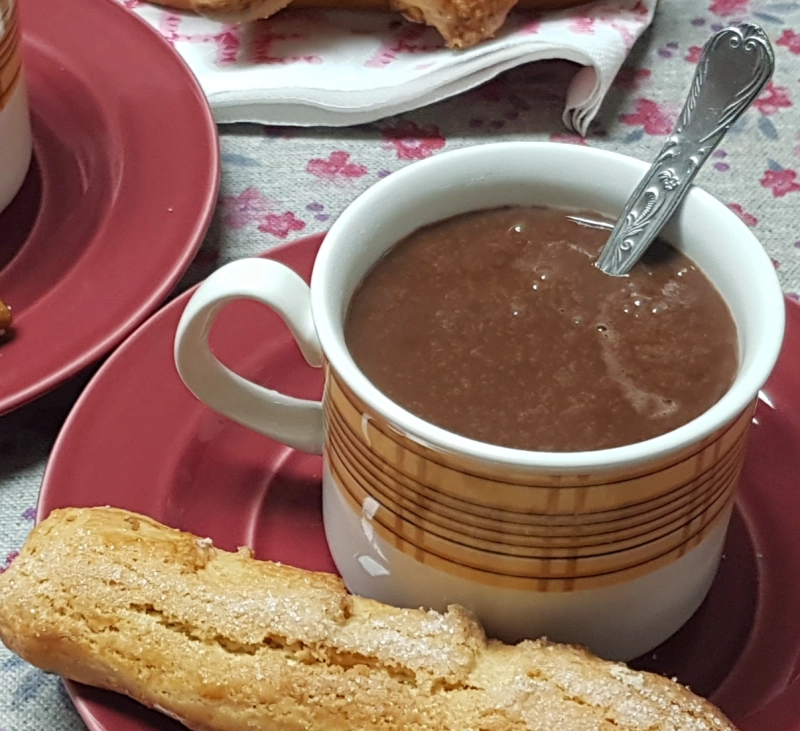 CHOCOLATE A LA TAZA "para mojar".KARINA CONESA